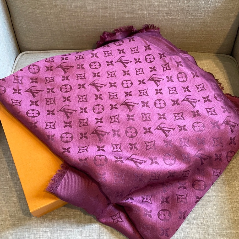 Louis Vuitton Monogram Shawl in wine